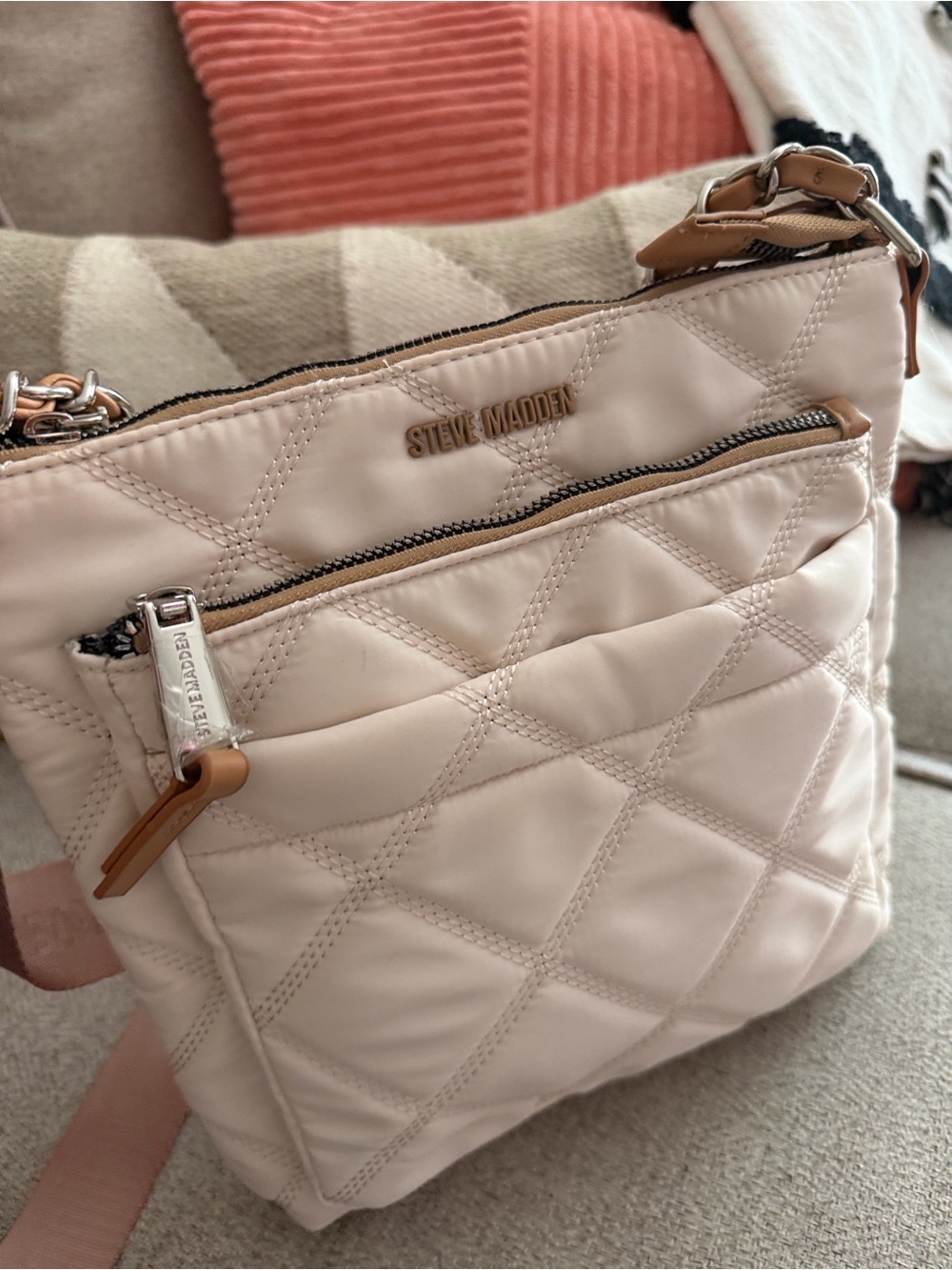 Steve Madden Quilted Crossbody Bag in Blush Pink with Branded Strap - Picture 5 of 8